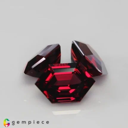 Rhodolite garnet 12.16cts - 12x8mm