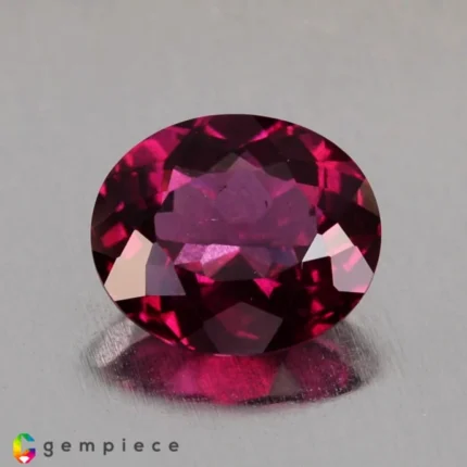 rhodolite garnet 4.34cts - 11x9mm