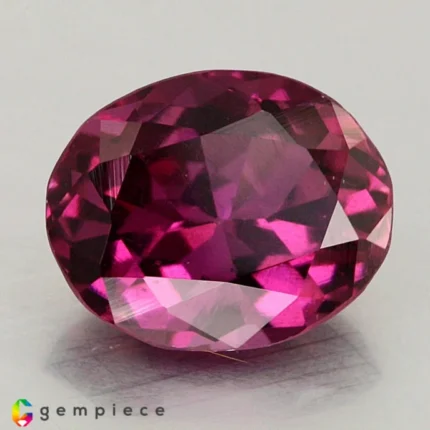 rhodolite garnet 4.48cts - 11x9mm