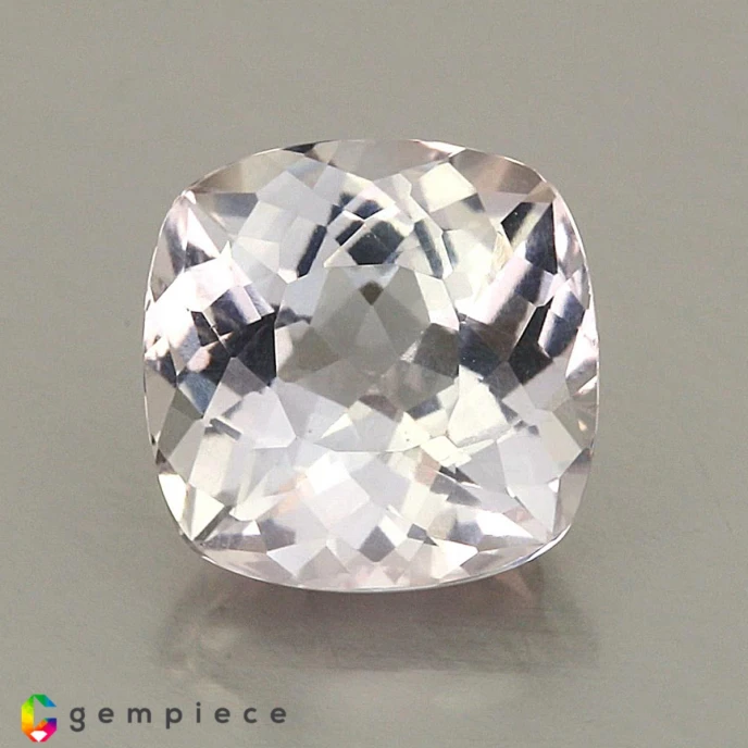 apatite 6.81cts - 11x11mm