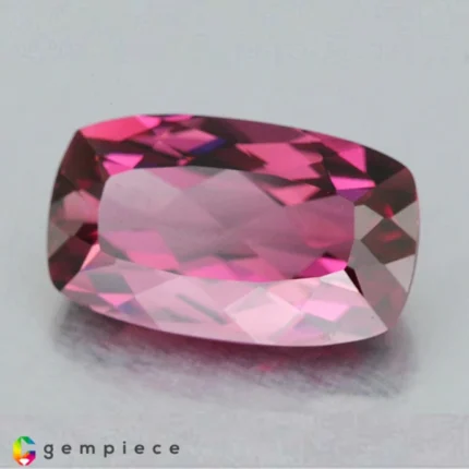 rhodolite garnet 4.28cts - 12x7mm